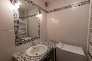 Warm 29m with balcony and lake view - 1