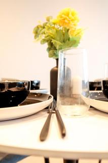 Modern 2 Bed, 2 Bath Apt with Ensuite By Avalora Short Lets & Serviced Accommodation Salford, Near Tram Central Manchester, Train station, Parking - 5