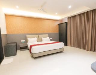 The Hoften Sterling Plaza Near Kempegowda International Airport - 9