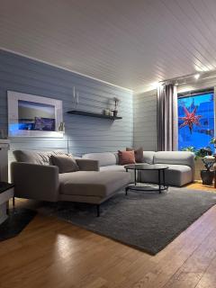 Half of a semi-detached house with 2 bedrooms, 1100 m to city center! - 8