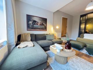 Spacious 4-Bed Cottage with Hot Tub&Parking - 7