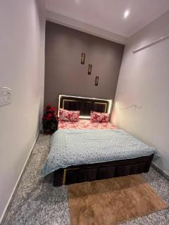 Spacious 1bhk in malviya nagar - 2