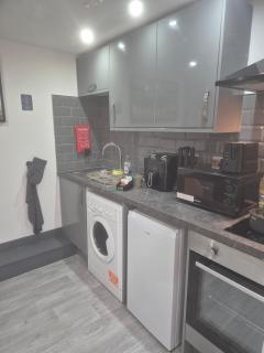 Perfect For Long Stays - Comfy Studio Flat - 5