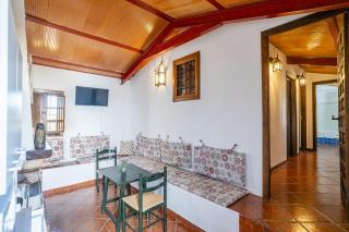 Cubo's Casa Rural El Castillo Cortijo el Puntal - 1