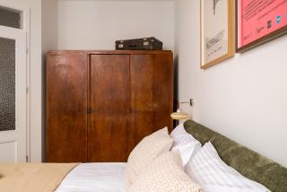 Wilcza PRL Retro Journey Apartment by BookingHost - 7