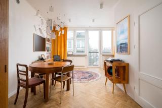 Wilcza PRL Retro Journey Apartment by BookingHost - 9