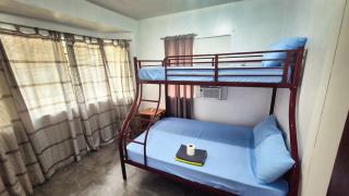 Isla Vida Apartments - 4