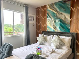 Traveller's Hub Studio with Balcony-Pool-Near Airport, Puerto Prinsesa,Palawan - 5