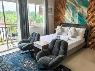 Traveller's Hub Studio with Balcony-Pool-Near Airport, Puerto Prinsesa,Palawan - 1