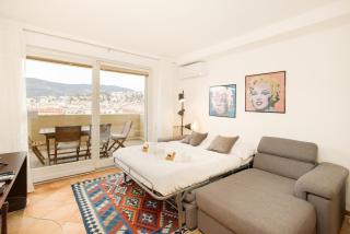 Free Parking & City View Capitolina Apartment - 1