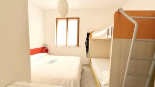 M260 - Marcelli, comodo bilocale con garage - 1