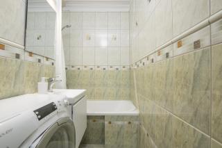 Plac Nowy Targ, Sun&Snow - 1