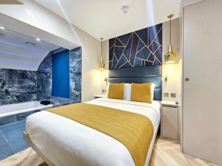 Pretty Little Studios - Londra - 2