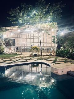 Wistaria Luxury Resort With Pool - 8