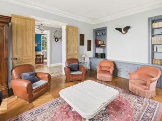 Grand manoir avec terrasse et piscine pour 10 - 4