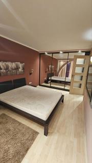 Апартаменти 2-кімнатні в центрі, неподалік метро Кловська - 5