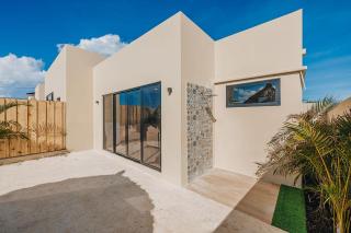 Super Stylish Home with Private Pool and outdoor - 2