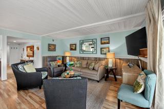 SG4B: 4B Seagrove Villa - 1