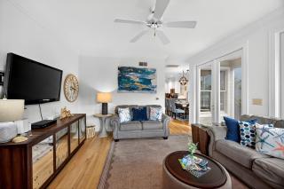 GP101: 101 Grand Pavilion - 4