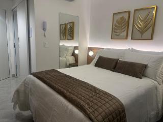 Essenza Manhattan 2 Olive Green Luxury Studio - 8