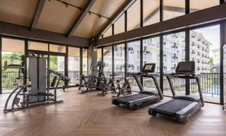 OVERTIME STAYCATION - Nearest to Airport with FREE POOL & GYM ACCESS - 1