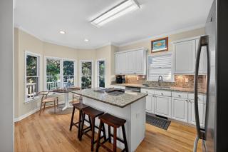 GP72: 72 Grand Pavilion - 7