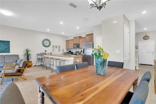 4 Bedrooms 3 Bathrooms Storey Lake 4827 Ct - 8