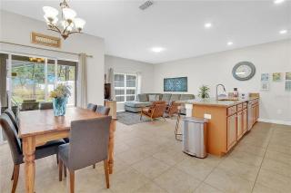 4 Bedrooms 3 Bathrooms Storey Lake 4827 Ct - 7