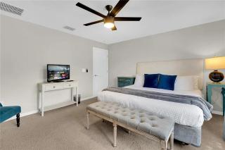 4 Bedrooms 3 Bathrooms Storey Lake 4827 Ct - Orlando - 4