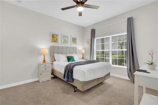 4 Bedrooms 3 Bathrooms Storey Lake 4827 Ct - 3