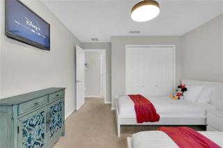 4 Bedrooms 3 Bathrooms Storey Lake 4827 Ct - 1