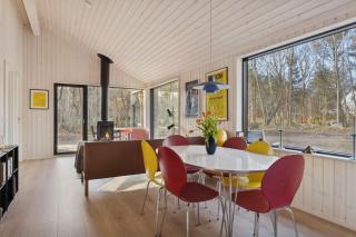 New, Bright Holiday Home Close To The Beach - 5