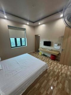 Hotel Hưng Phát 3 có sạc điện vinfast - 2