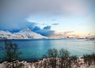 Room with Midnight-sun and Norhern-light View - 6