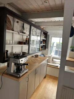 Holiday Home With Outdoor Pool, Great Location - 3