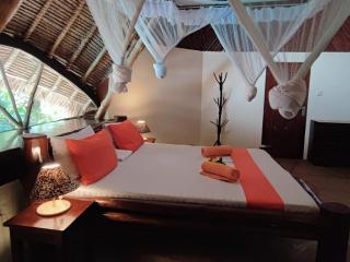 Luxurious 7 Bedroom Villa with Pool and Tennis Court in Diani Beach Kenya - Diani Beach - 6