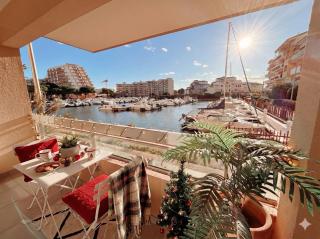 Magnifique T2 au calme avec une superbe vue sur le port - 0