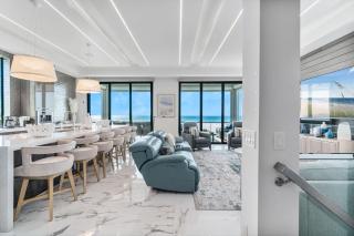 Luxury Gulf-Front Sanctuary, Private Pool, Spa and Walk to Downtown - 2