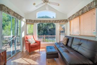 Elegant Cottage Rental on Banks of Trinity River, California - 7