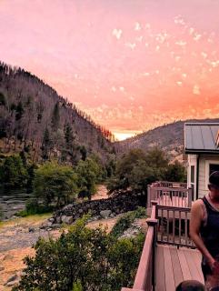 Elegant Cottage Rental on Banks of Trinity River, California - 4