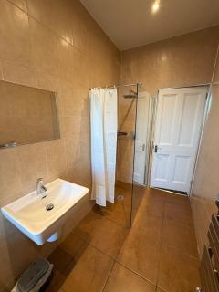 Spacious Tenement with free parking - 5