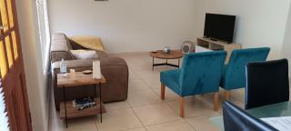 Lovely 2-bedroom apartment with free parking on premises - 1