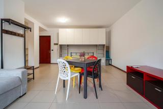 Modern Apartment 5 Minutes from Rho - 9