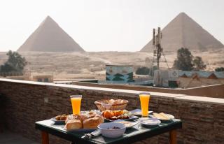 Heart Scarab Pyramids View - Kairo - 0