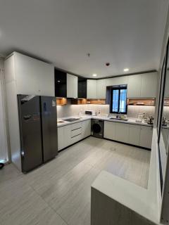 Luxury Super Deluxe Apartment - 2