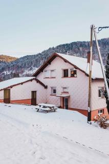 Maison 3 étoiles entre Pistes et Centre-Ville, Billiard, Ping-Pong, PS3, Cheminée, BBQ, Animaux admis - 2