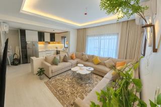 Luxury Super Deluxe Apartment - 0