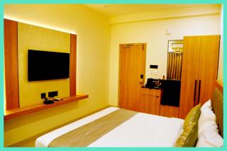 Hotel Apple - Grand Inn Near Mahakal Temple Fully Air Conditioned rooms,wifi And Parking Available, BEST HOTEL IN UJJAIN - 4