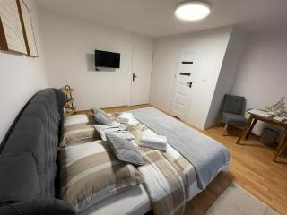 Villa Garden Apartments - Old Town - 9