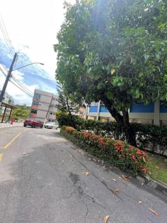 Ondina Premium 100m da praia com localização privilegiada em condomínio - 1